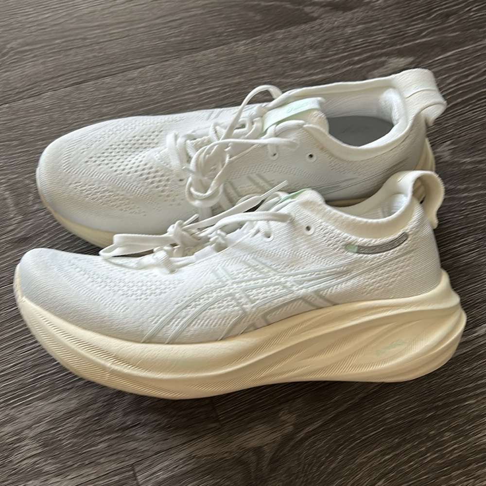 ASICS GEL-NIMBUS 26 Running Shoe (Women)